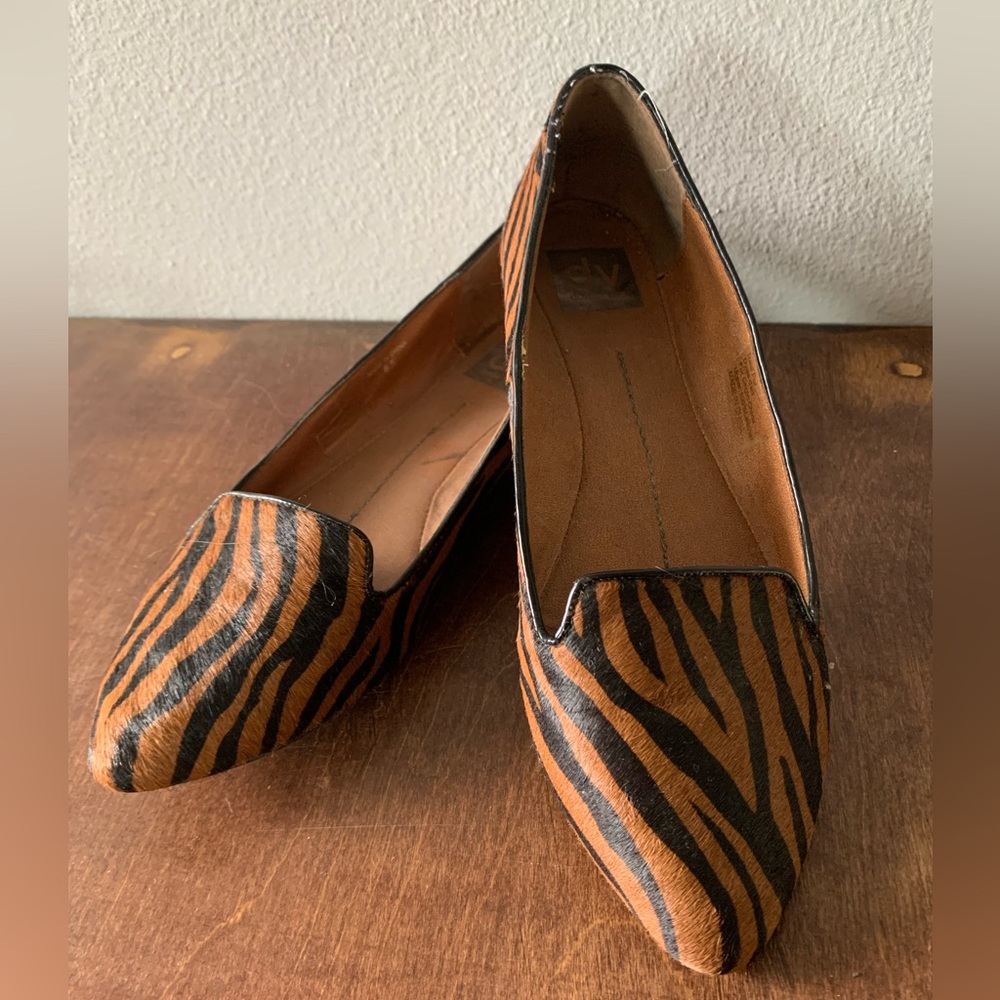 DV by Dolce Vita Flat Loafers/ Slip On